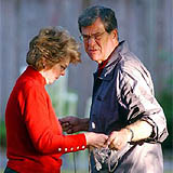 WEEK IN REVIEW: Sen. Trent Lott (R-Miss.) and wife at home in Mississippi.     Photo  AP.