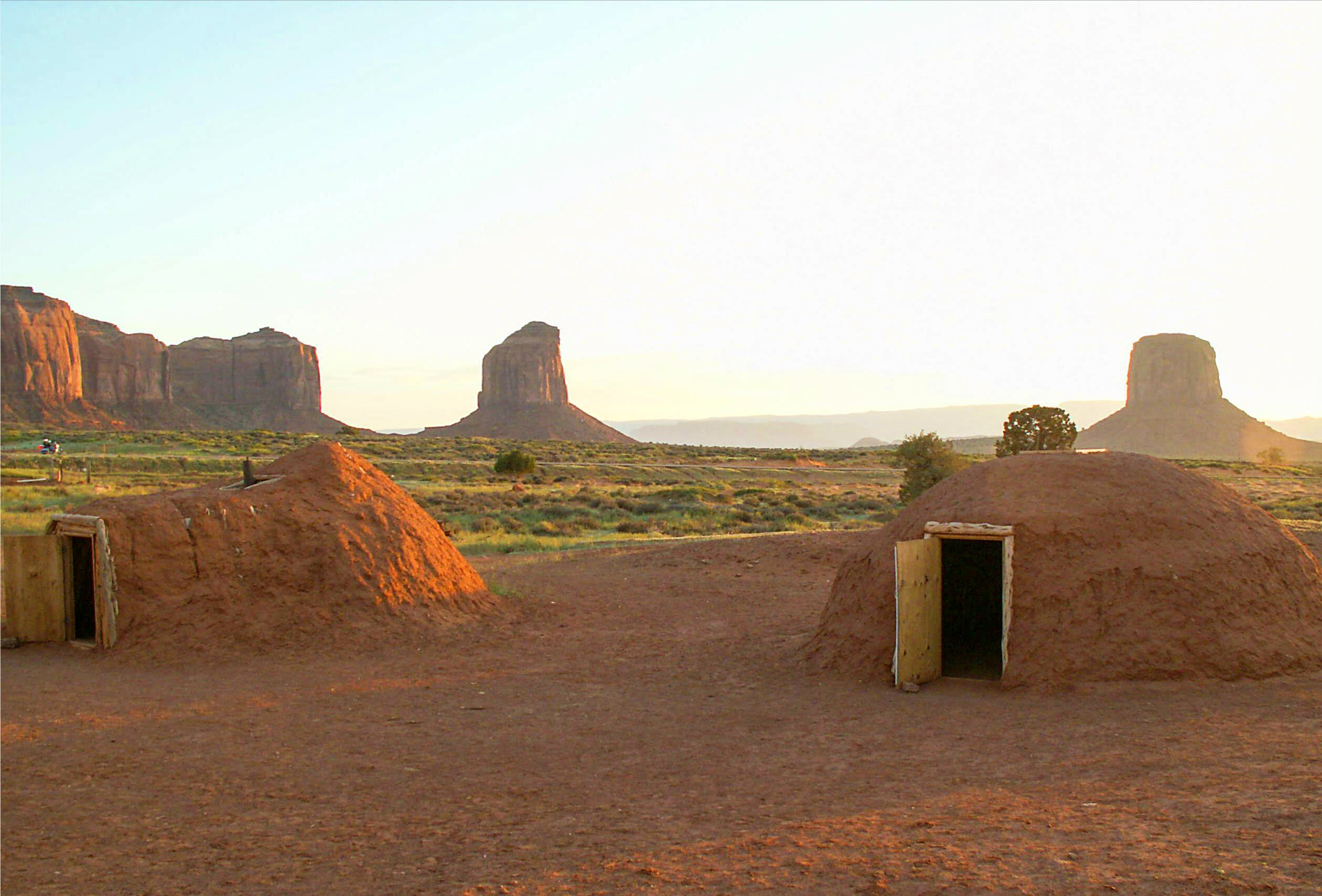 Navajo Hogans Indianz