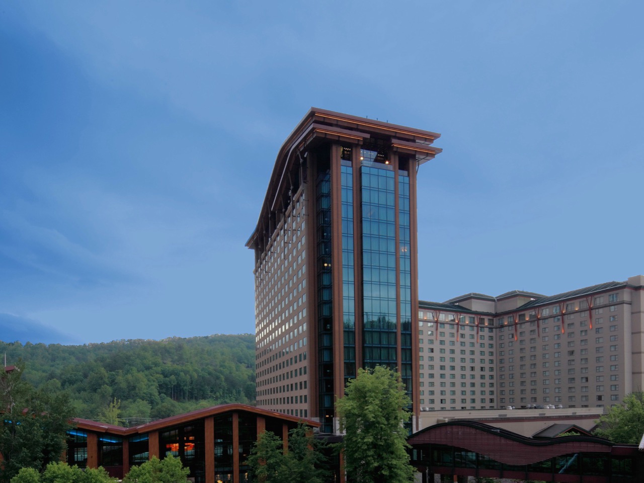 Eastern Cherokees investigate Legionnaires' disease at casino