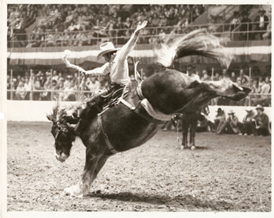 Native Sun News: Lakota rodeo legend Howard Hunter passes on