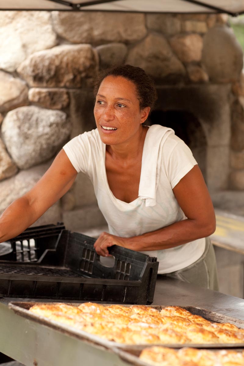 Woman from Aquinnah Wampanoag Tribe runs popular bakery