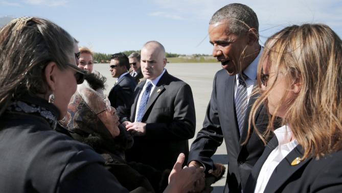 94-year-old Alaska Native elder greets Obama with Denali song