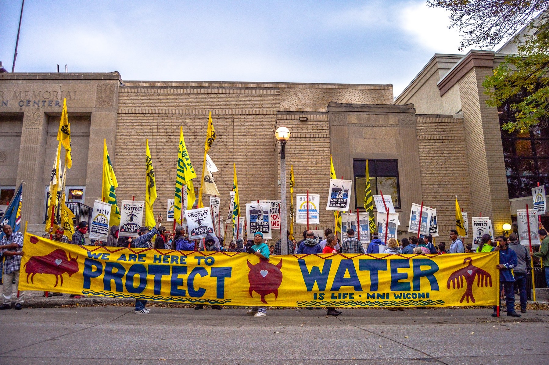 Peter d'Errico: #NoDAPL battle is about tribal self-determination