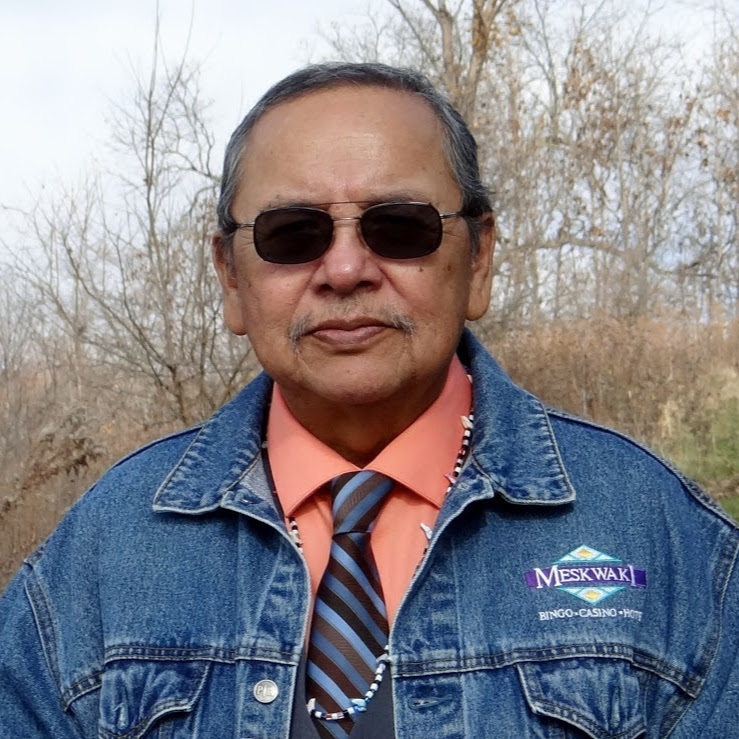 New Yorker features Meskwaki word-songs performed by poet Ray Young Bear