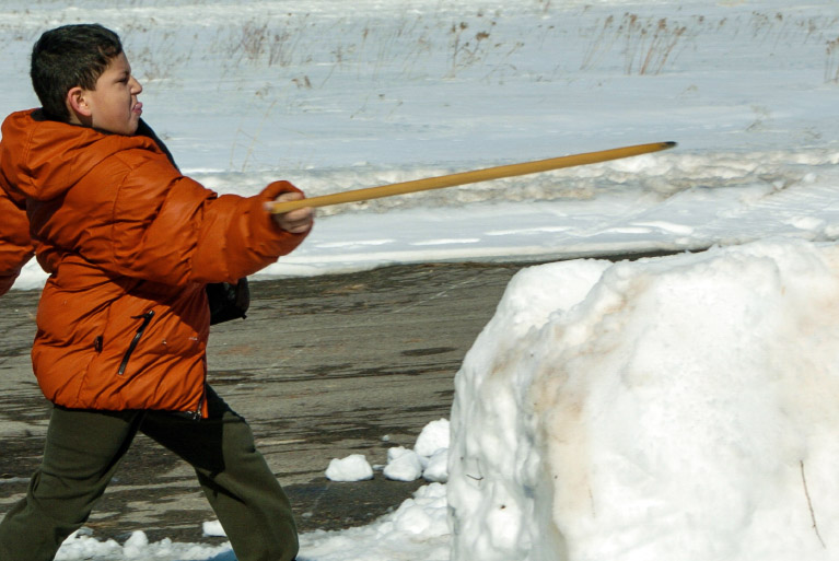 Snow Snake: Traditional Winter Game of the Haudenosaunee