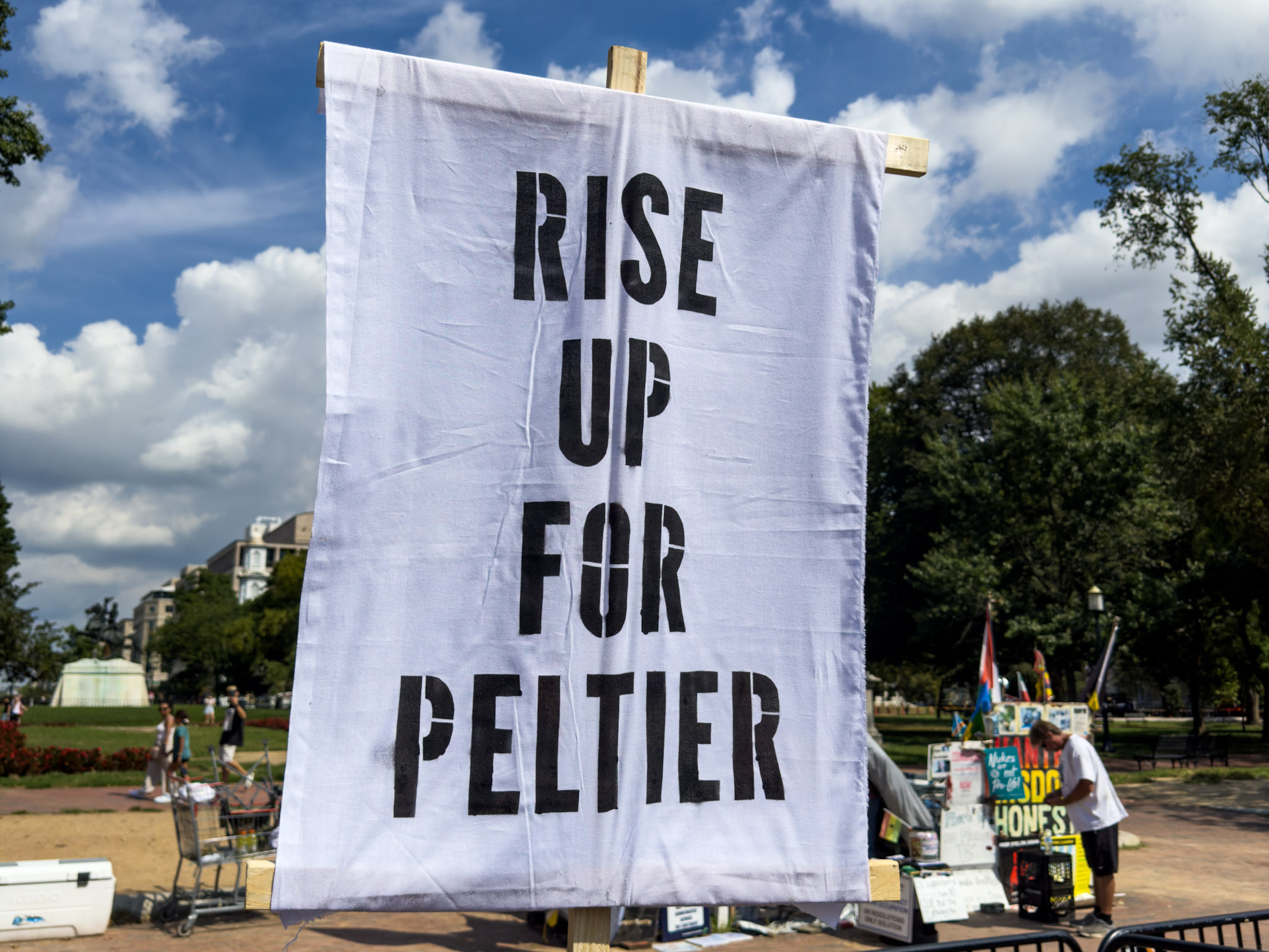 'Rise Up For Peltier'