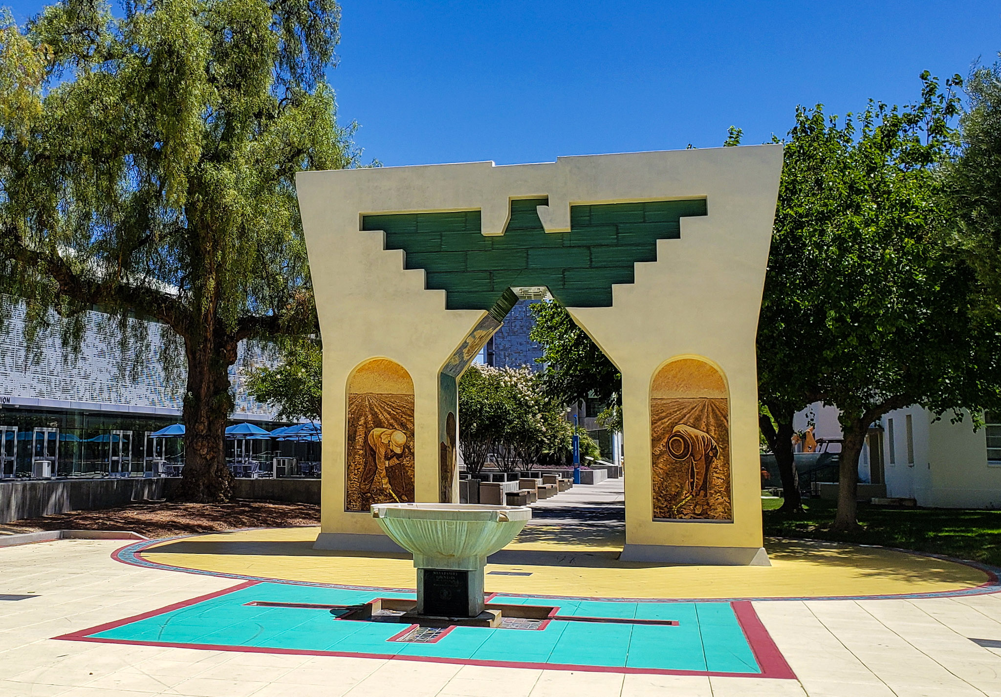 Arch of Dignity, Equality and Justice