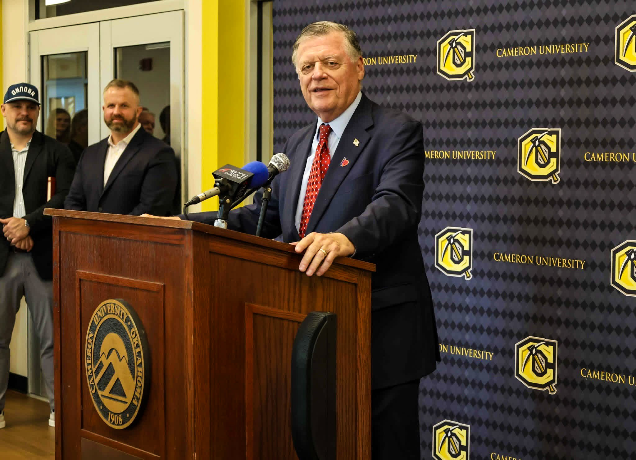 Tom Cole