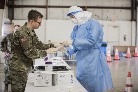 Illinois National Guardsmen operate COVID-19 testing site in Bloomington, Ill